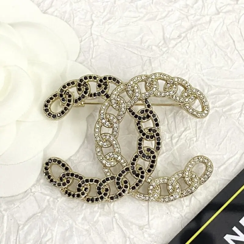 chanel brooches pour femme s_12142543